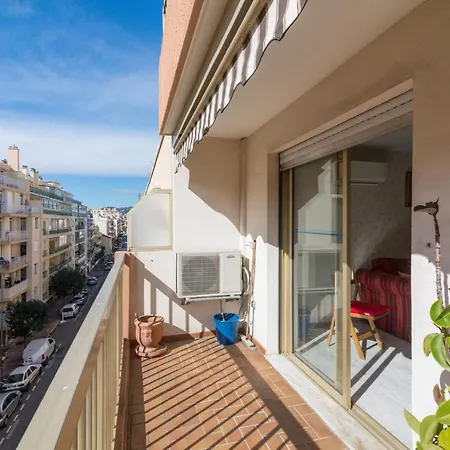 3 Pieces A Deux Pas Des Plages De Juan-les-pins Appartement *